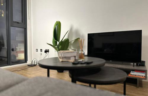 Cozy City Centre Apartment with Free Gym and Free Coffee - Photo 67