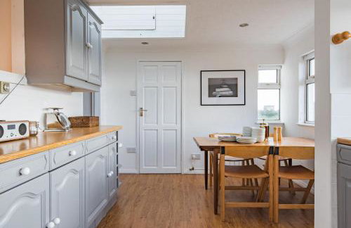 The Watch Tower by Bloom Stays - Photo 18