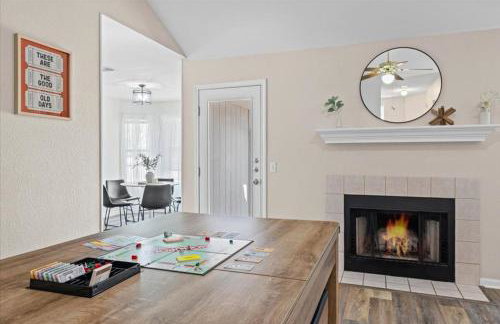 Hill Country Getaway Games, Fire Pit & Deck - Foto 38