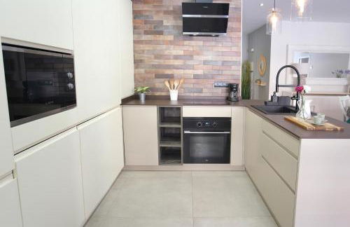 Lujoso Hogar cerca del Casco Antiguo de la ciudad - Foto 6