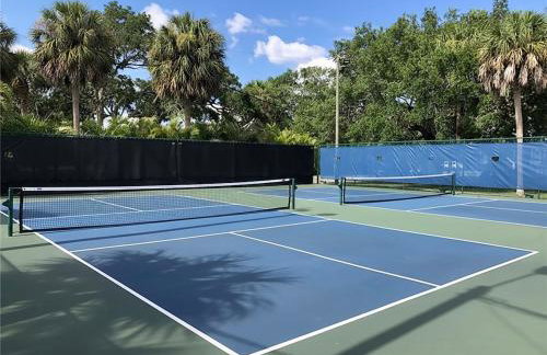 Direct Gulf Front Condo, Private Balcony, Heated Pool, Walkable Indian Rocks Beach - Foto 46