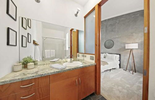 New York Style Penthouse in the Heart of the City - Photo 38