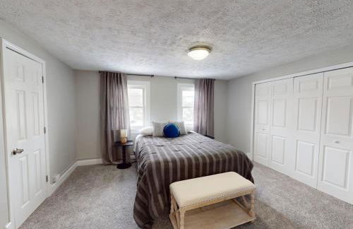 Stylish Home Near Historic Downtown & Lake Erie - Foto 7