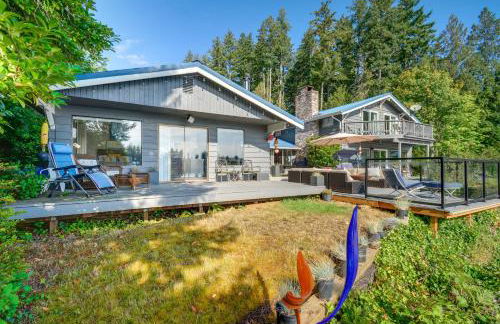 Waterfront Allyn Retreat with Guest House and Beach! - Photo 23