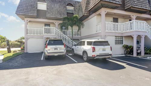 Ocean Front by Cocoa Beach Pier - Foto 2