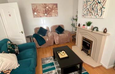 Comfortable 2-Bed Flat in Heart of Tyne Wear - Pass the Keys - Foto 37