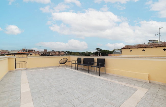 JOIVY Exclusive 2-Bedroom Villa with Private Garden - 5 minutes from the Colosseum - Photo 89