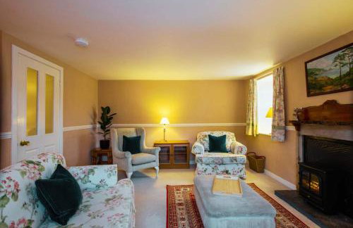 Cosy 4-Bed Cottage in Kirk Yetholm by MCPI Hosting, Perfect for Families & Holidaymakers - Foto 14