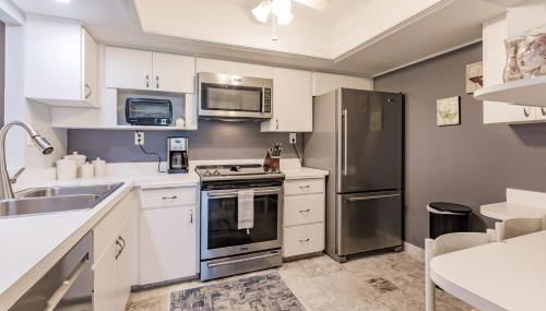 1055-805 8th Floor Condo with Abundant Light - Foto 3