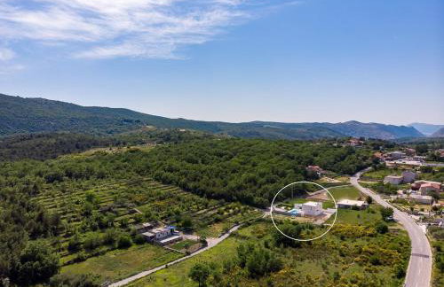 Villa Zen with 4 bedrooms, private 32 sqm pool, summer kitchen, 7 km from the beach - Photo 46