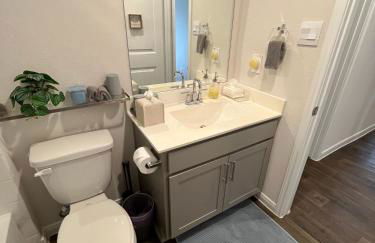 New 4BR Walk to Community Pool & Playground - Foto 49