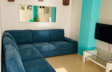 APARTAMENTO SITUADO EN EL CENTRO CON 3 HABITACIONES, DISPONE DE AIRE ACONDICIONADO Y WIFI A 150m DE LA PLAYA Y EL CASTILLO - Photo 3