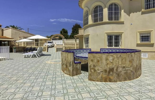 Charming Holiday Home in Calpe With Barbeque - Photo 9