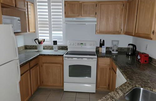 Runaway Beach Club Condo near Disney - Foto 3