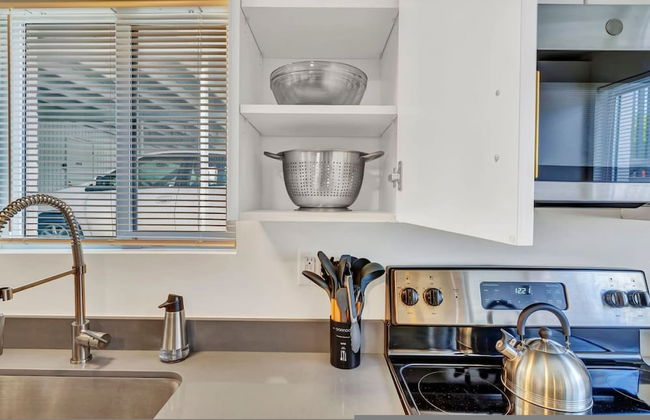 Convenient 2BR Apt w Covered Parking SLC - Foto 14