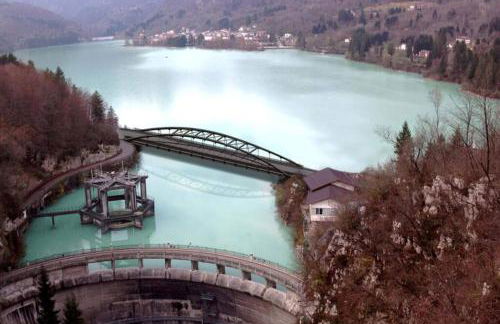 Casa a schiera fronte lago con giardino - Foto 26