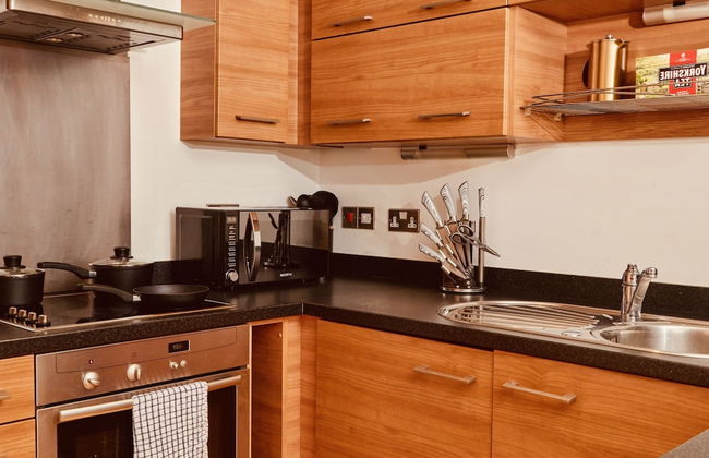 Deluxe City Apt, River Canal View& Free Parking! - Foto 15