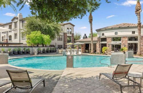 CozySuites Glendale by the stadium with pool 13 - Foto 30