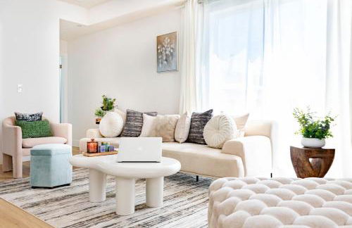 Unique 4-bedroom House 3-levels - Photo 1