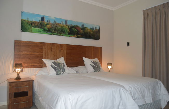 The Residence at Urban Park - Photo 2