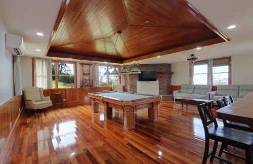 Luxury Oceanview Estate - Photo 19