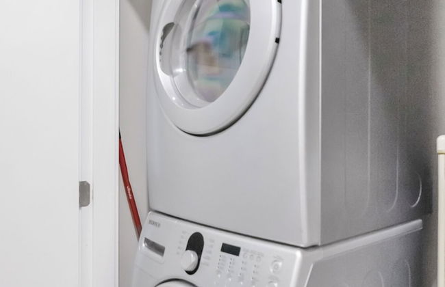 Chic Haven Stylish 3 Bedroom - Photo 44