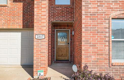 Retreat close to Lewisville Lake with pool, pet ok - Photo 61