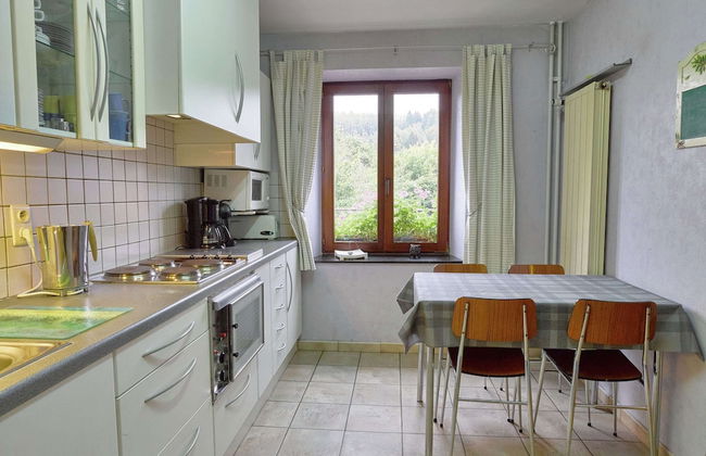 Peaceful Garden Home, Chevron - Photo 3