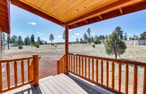 Hike and Snow Play! Overgaard Home with Fireplace - Foto 20