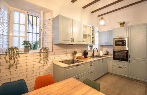 Casa Señorial La Iglesia en Gerena Sevilla Parking y Piscina - Foto 9