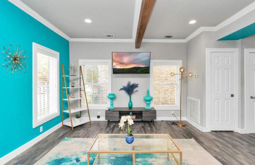 Prolific Blue Oasis near Med Ctr Dwntwn Galleria - Photo 46