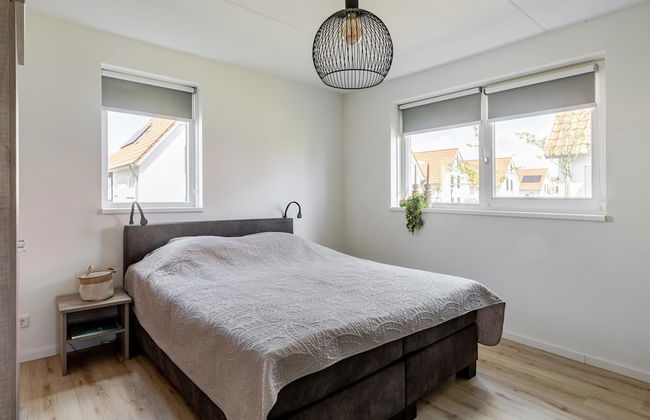 Holiday Home in Scherpenisse Near Oosterschelde - Photo 4