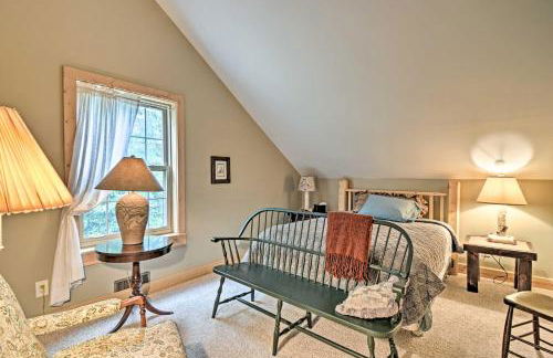 Rustic and Modern Home with Fire Pit on Tower Pond! - Foto 18