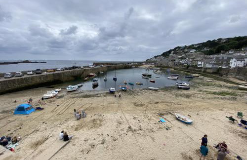 Spacious, seaside, Victorian home "Bay View Terrace", Penzance - Photo 45