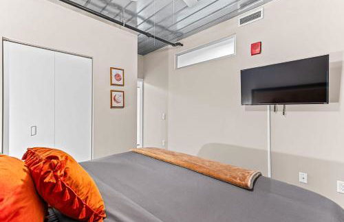 6 Modern Apts - 12 Beds w Parking - Near Kerrytown - Foto 13