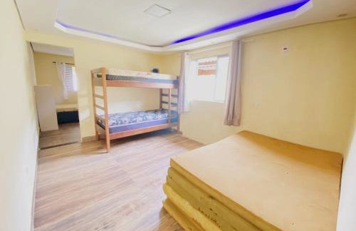 Casa com piscina - Foto 1