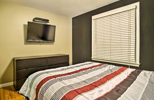 Suburban Detroit Home with Porch, Yard and Fire Pit! - Foto 13