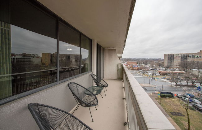 Convenient Apt Near Airport - Photo 30