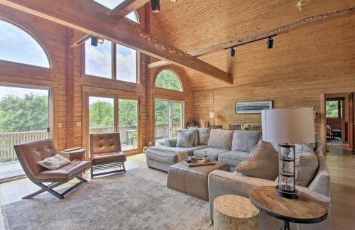 Elegant and Quiet Maine Escape with Sauna and Deck! - Foto 1