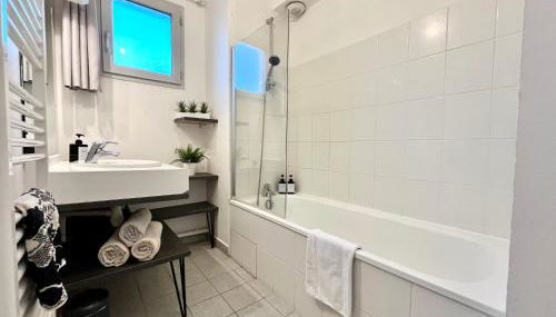 BnGo I Immense RoofTop Lyon I 2 chambres, 4 places parkings, 2 immenses terrasses, 8 personnes - Photo 5, towels