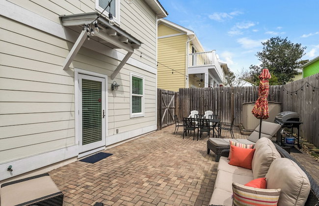 Beach Cottage w/ Backyard Oasis - Quiet Neighborhood in BMB - Foto 24