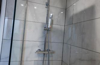 Uber Stylish 3 bedroom home off Road parking near town centre and Bike Park Wales - Photo 3