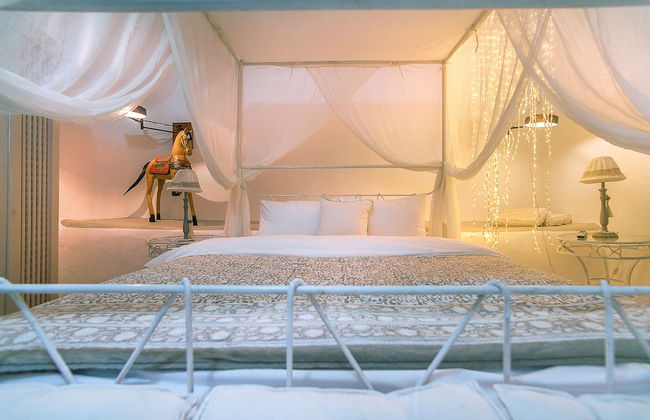 Rock Villas - Emporio | Pool, Jacuzzi, Castle View - Foto 28