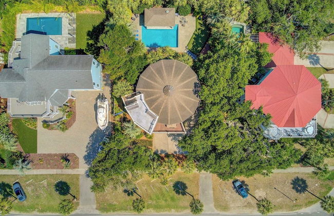 Private Pool, Putting Green & Steps to Isle of Palms Beach Paradise on Palm - Foto 54