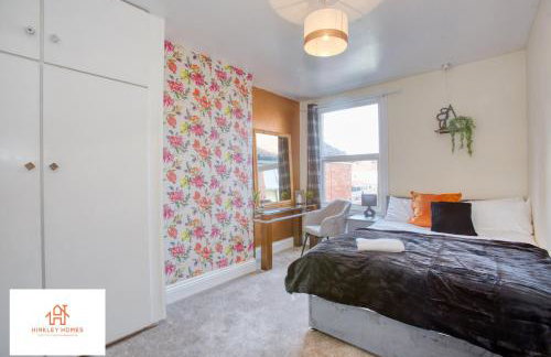 Spacious 6-Bedroom House with Parking in Bridgwater Ideal for Contractors & Group Stays - Foto 4