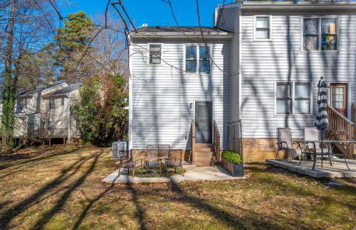 Color Pop Cottage Stylish 2BR with 2 Parking Spots - Foto 55