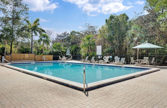 Bayfront Townhouse Located In The Lush Tropical Setting Of Rock Harbor Club. 2 Bedroom Condo by RedAwning - Foto 26