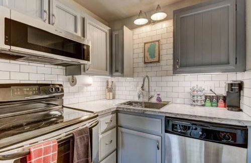 Heavenly Mountain Lake Retreat Near Skiing, Hiking & Biking - Foto 2