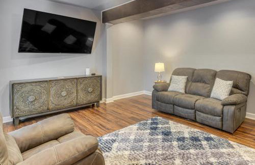 Waterfront Lake Hartwell Retreat with Indoor Hot Tub - Foto 23