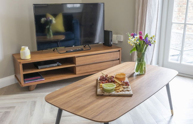 Elliot Oliver - 2 Bedroom Garden Apartment With Parking - Photo 16